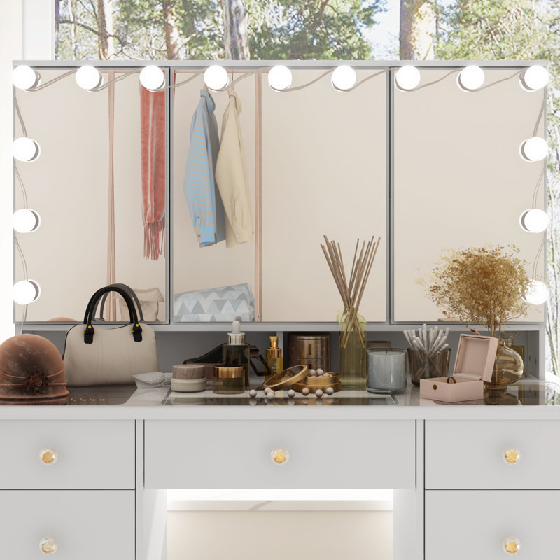 Angrand Vanity