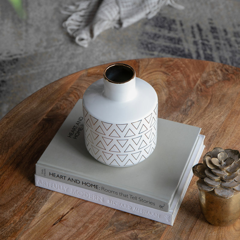 Accent Round White/Gold Vase