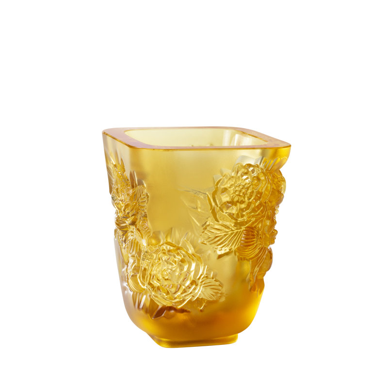 Pivoines Handmade Crystal Table Vase, 5.51" H x 4.72" W x 4.72" D, Amber