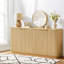 Buffet élégant en chêne avec rangement, matériau en bois aggloméré, design moderne pour le salon et la salle à manger
