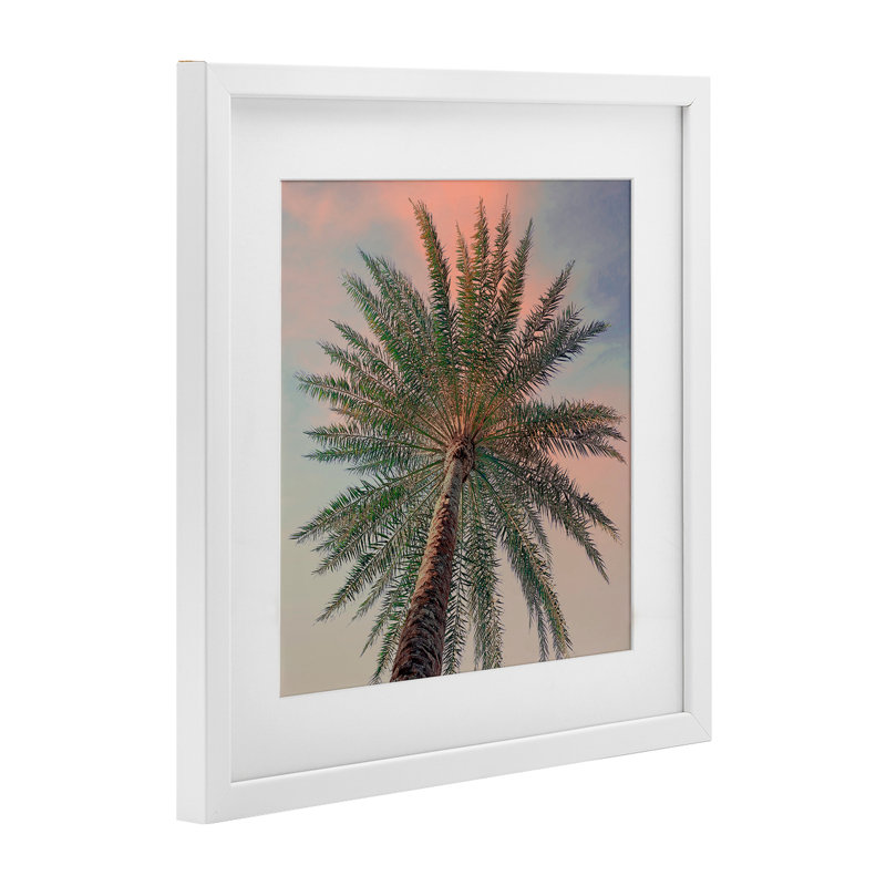 «Palm Up Against Sunset», reproduction sous verre encadrée, conception de Susan Jill, H 13 po x l 13 po, Cadre blanc côtier