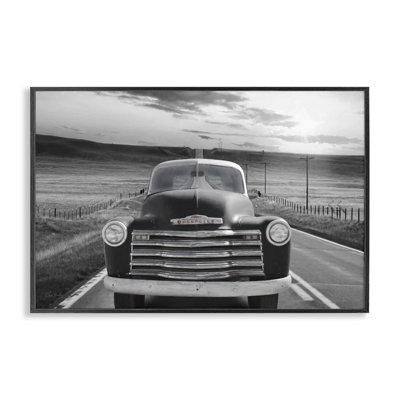 Photographie de voiture rétro encadrée par Lori Deiter