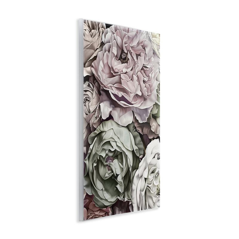 Art détaillé sur plaque de roses empilées, design par Annabelle Hall, H 15 po x l 10 po