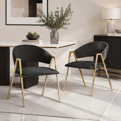 Ensemble de 2 chaises de salle à manger élégantes avec pieds modernes en forme de V et assise rembourrée confortable, parfaites pour une décoration intérieure contemporaine.