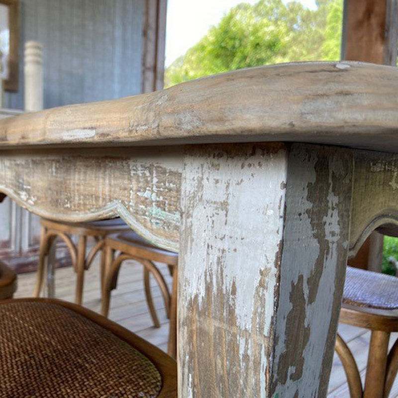 Brume De Mer Dining Table