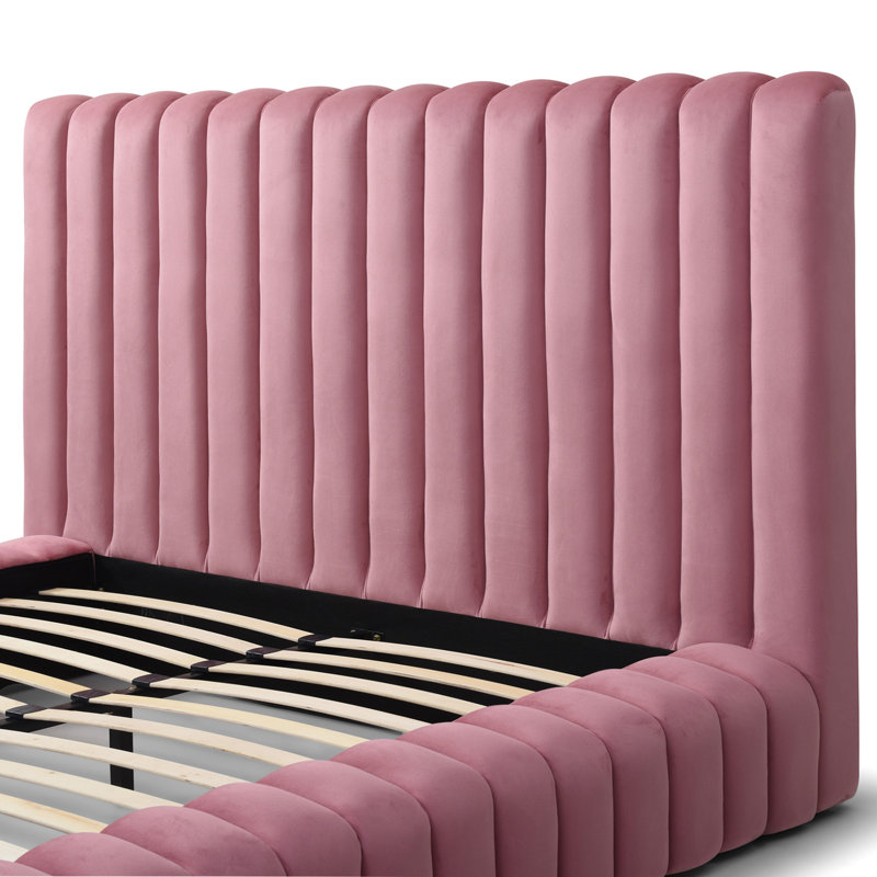 Lit plateforme en velours Kaydence, Rose, Très grand lit