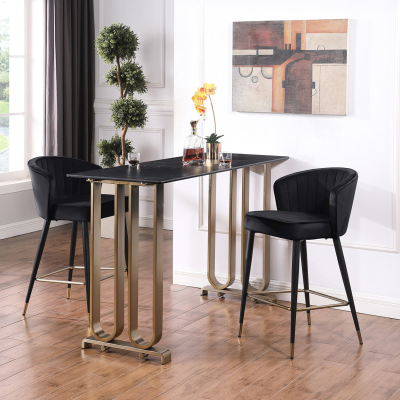 Chaise de comptoir rembourrée en velours tendance avec capitonnage élégant et détails dorés, pieds en métal noir, l 20 po x P 21 po, H 36,5 po, rembourrée de mousse, fine