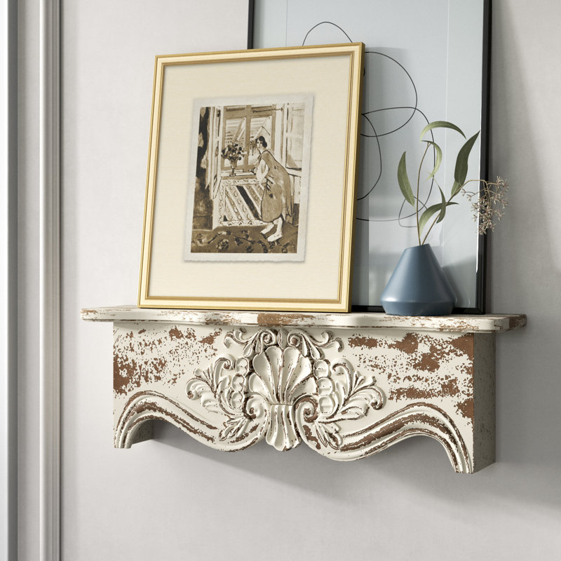 Une étagère murale en bois blanc patiné avec volutes Elicia, 9 po H x 28 po l x 6 po P