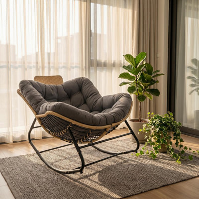 Fauteuil à bascule de patio 39,37 "surdimensionné pour l'extérieur avec coussin épais et coussin en rotin tissé à la main Papasan