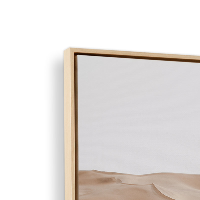 «Dune Whispers», reproduction encadrée sur toile par Krista Mosakowski, Cadre américain en érable flottant, H 50 po x l 34 po