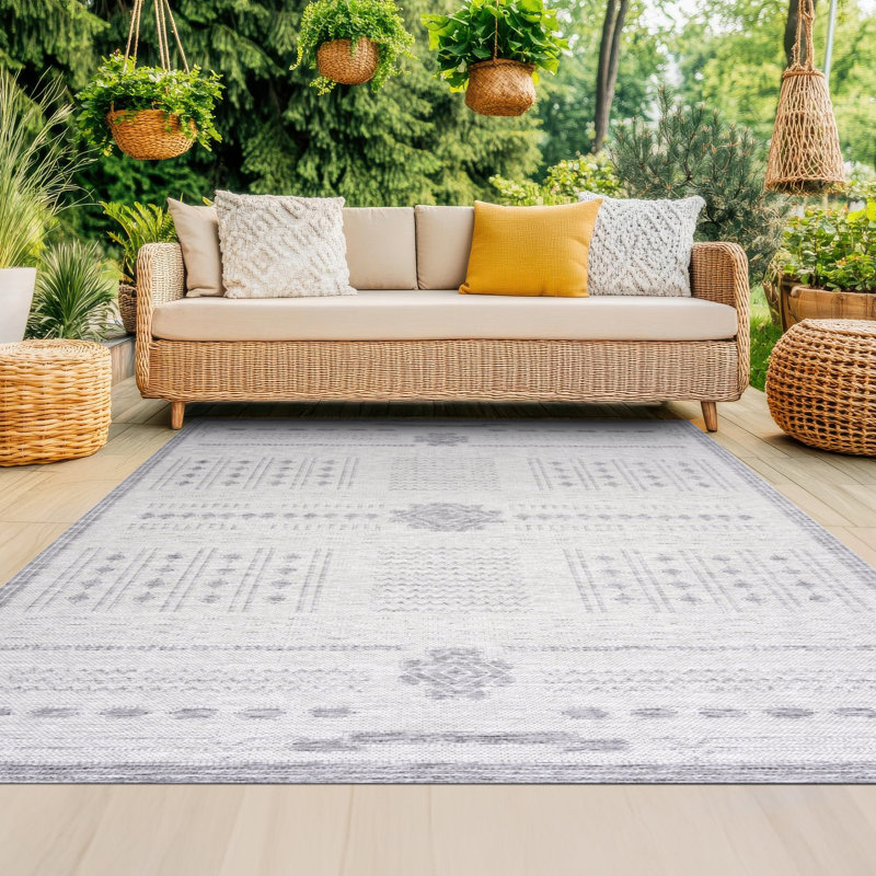 Diana Geometric Gray & Cream Indoor / Outdoor Area Rug 5x7 - ( 5'3'' x 7'3'' ), Rectangle 7'11" x 9'11"