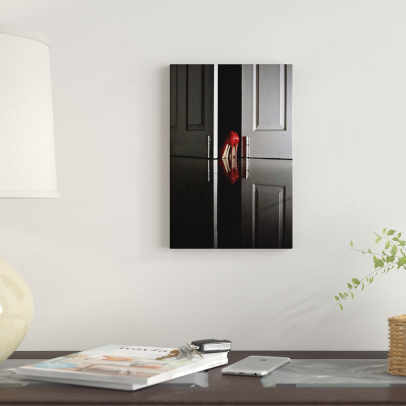 «Passion in Red», photographie sur toile, H 12 po x l 8 po x P 0,75 po, Toile tendue, Pas de tapis