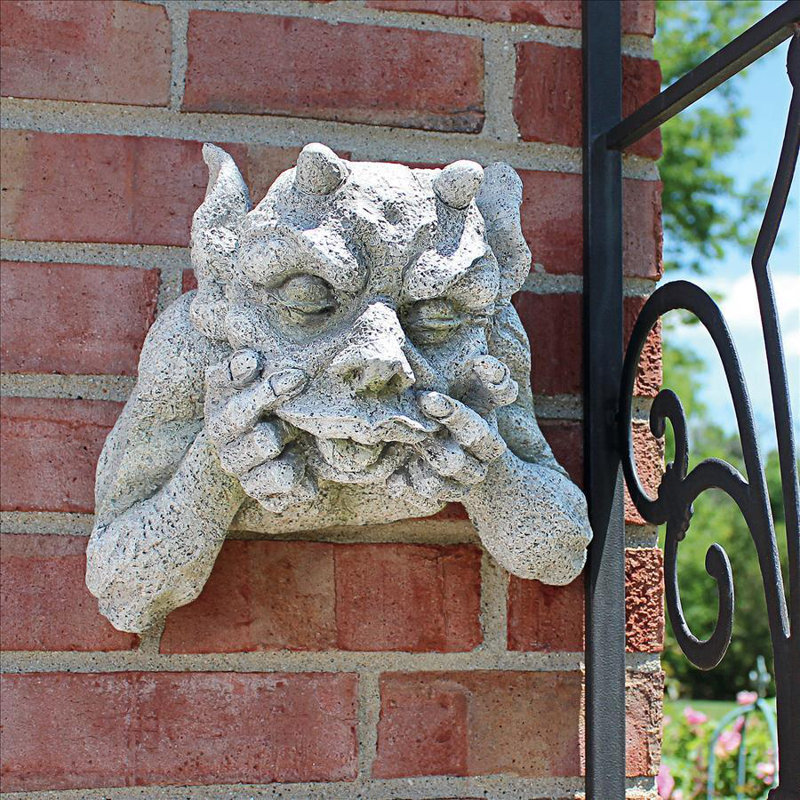 Gargouille, gnash, plaque grotesque