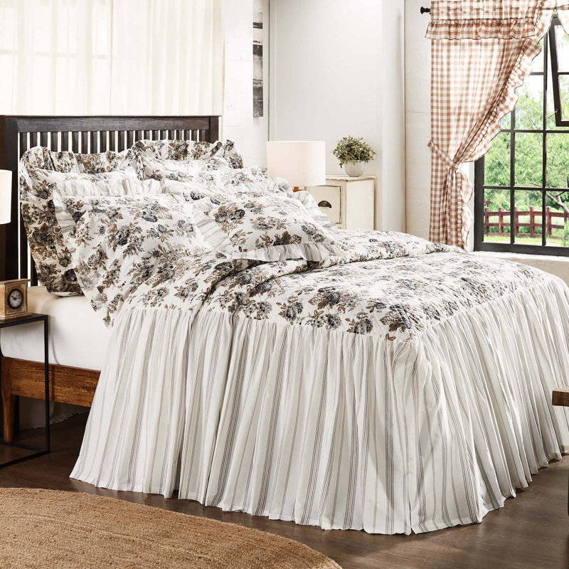 Annie White and Brown Floral Cotton King Reversible Quilt