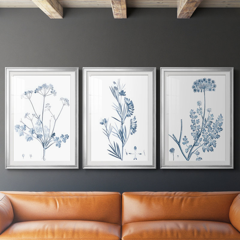 Antique Botanical in Blue IV - reproduction encadrée sur mesure de qualité supérieure - 3 pièces, H 15 po x l 19 po