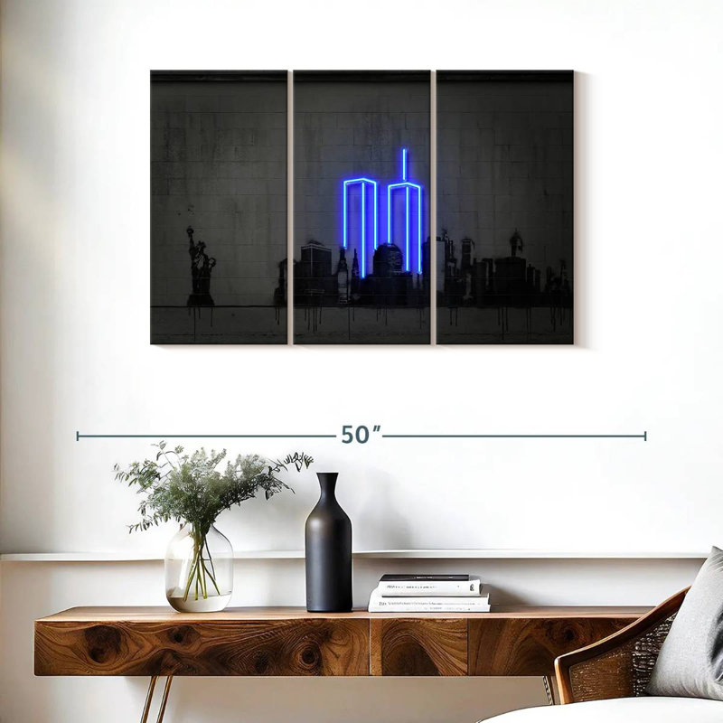 Rorry Glowing New York, 24" H x 38" W