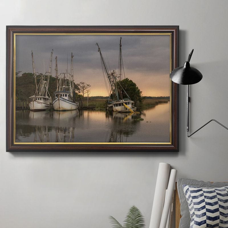 Toile encadrée de qualité supérieure Trawler - prête à être accrochée, H 16 po x l 20 po x P 1 po