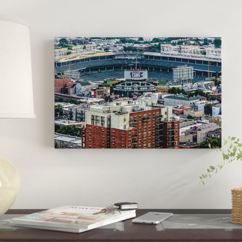« wrigley field, park place tours, daytime », reproduction de photo sur toile, H 18 po x l 26 po x P 1,5 po