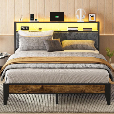 Base de lit grand avec tête de lit Carlno, lit plateforme en métal avec lumières DEL intelligentes et station de charge USB Knessa