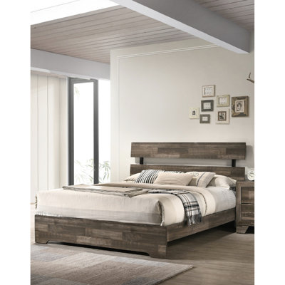 Grand lit contemporain contemporain de style plateforme avec finition brune, base de lit à profil bas, bois, conception sans sommier, pour la chambre à coucher