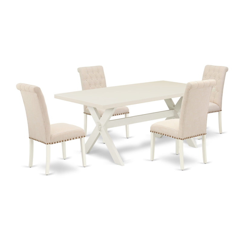 L'ensemble de salle à manger 5 pièces comprend une table de salle à manger rectangulaire avec des pieds en X et 4 chaises Parson rembourrées en lin beige clair, lin blanc