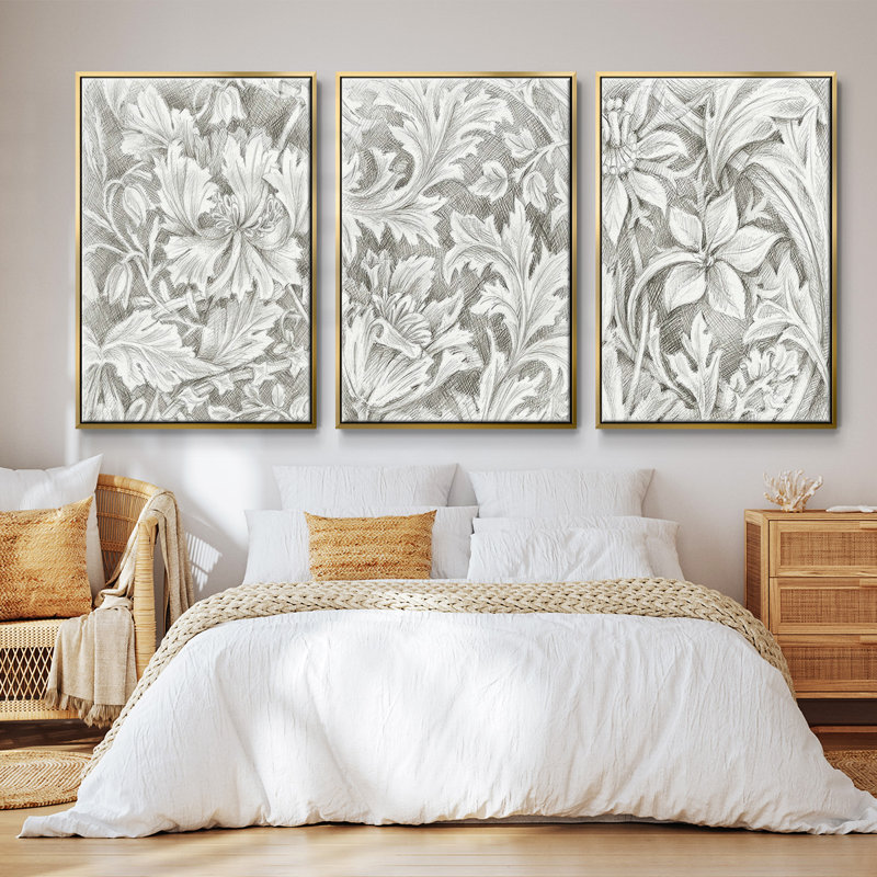 Ensemble de 3 reproductions de motifs floraux sur toile I, Encadrement doré, H 40 po x l 78 po