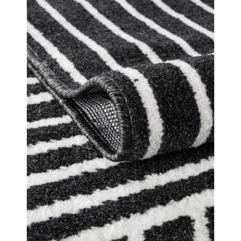 Tapis Latitude Run® Orkla Nikolis noir, Rectangle 2 pi x 3 pi 1 po