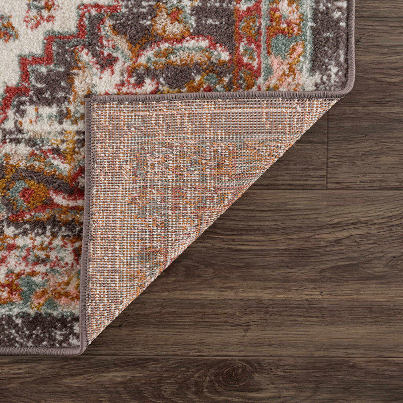 Tapis rose traditionnel à motif de médaillons Oar, 5 pi 3 po x 7 pi 3 po