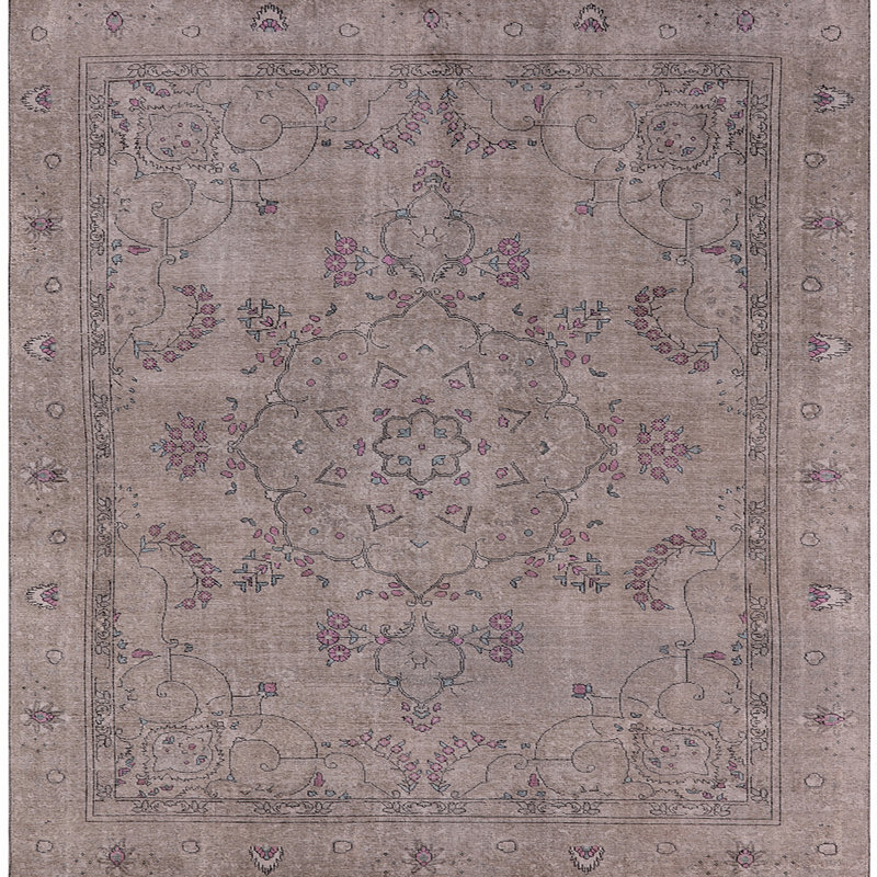 Tapis brun à motif oriental, Carré 7 pi