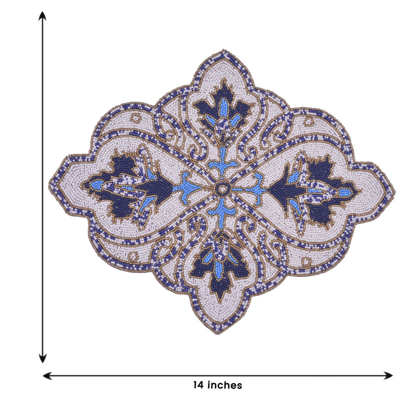 Napperon de Noël perlé à la main avec motifs géométriques Granada