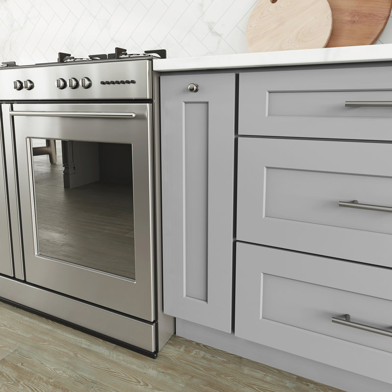 Armoire à épices Base, 9" W x 34.5" H x 24" D, Gris