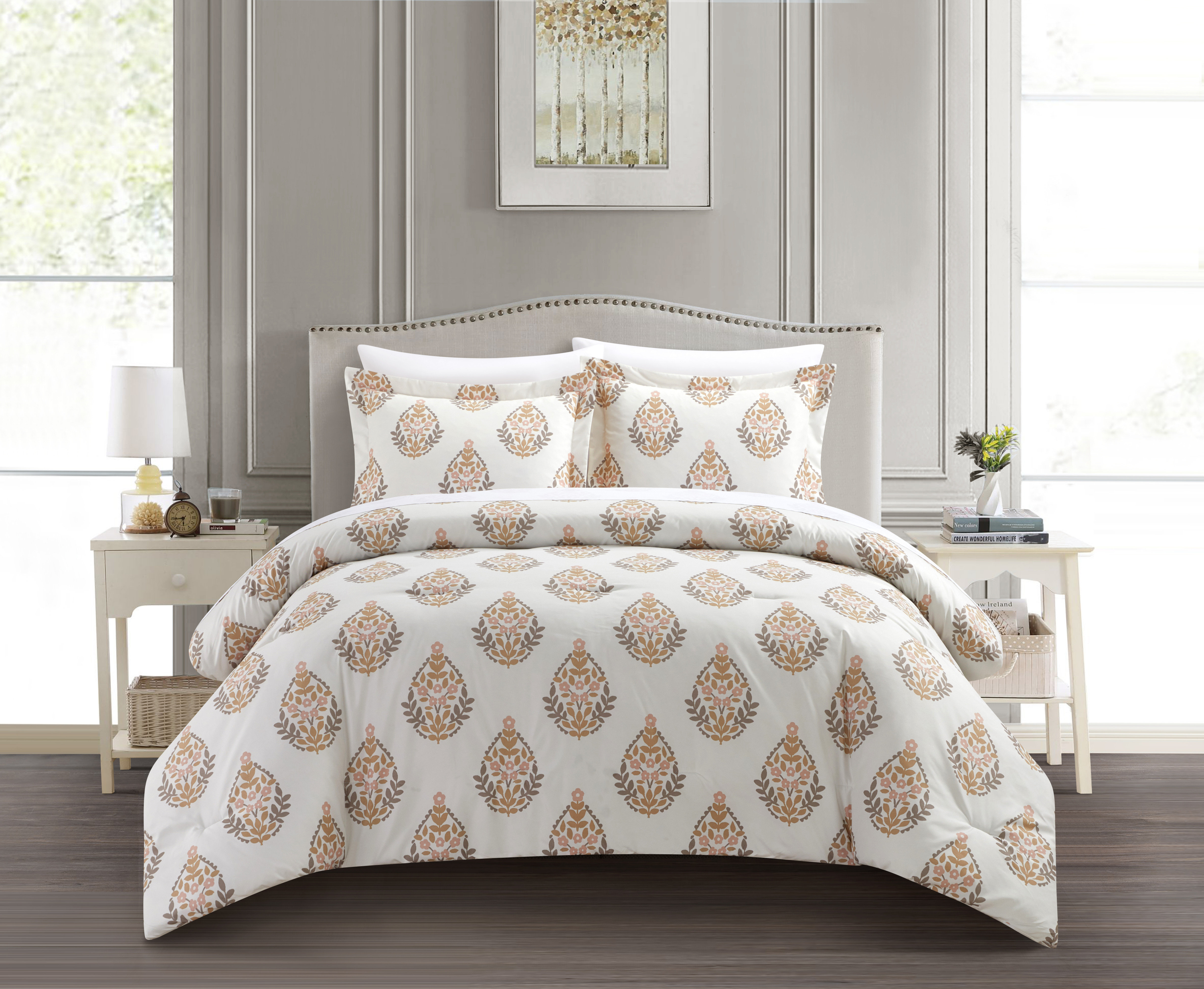 Arvle Down Alternative Molly Botanicals Reversible Comforter Set August Grove Size: Queen Comforter + 2 Pillow Shams