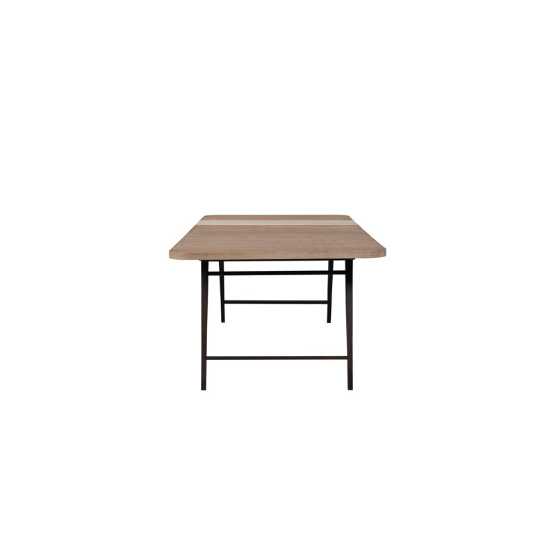 Table de salle à manger à dalle de pierre asymétrique seulement la table, sans chaises.