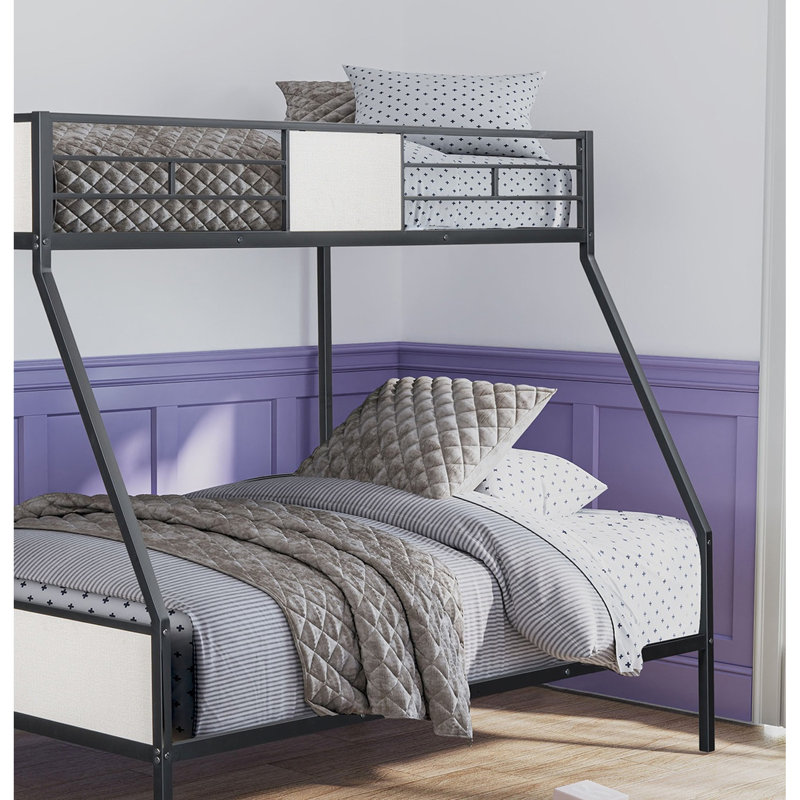 Lit superposé simple au-dessus d'un lit double en métal noir dans un style contemporain, design à deux tons, attaché, lit d'appoint de style chambre à coucher, construction, couleur, optimisation de l'ambiance latérale