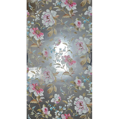 Papier peint argenté avec des branches de fleurs roses métalliques et des pivoines en fleurs