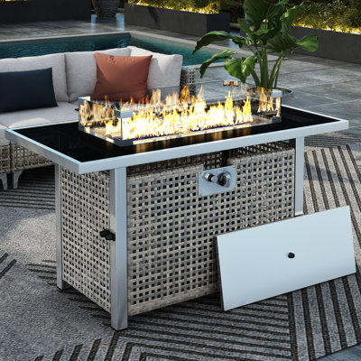 Table de foyer d'extérieur au gaz propane à tissage ouvert gris de 43 po 60000, avec un design bohémien, un couvercle amovible et un pare-vent en verre pour la terrasse