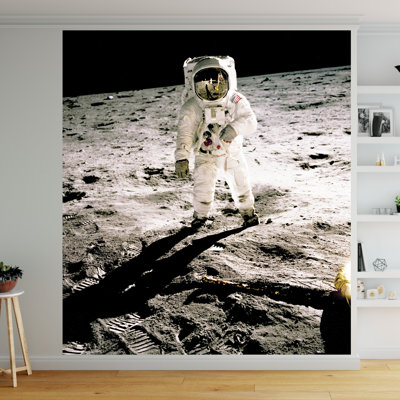 Murale astronaute sur la lune