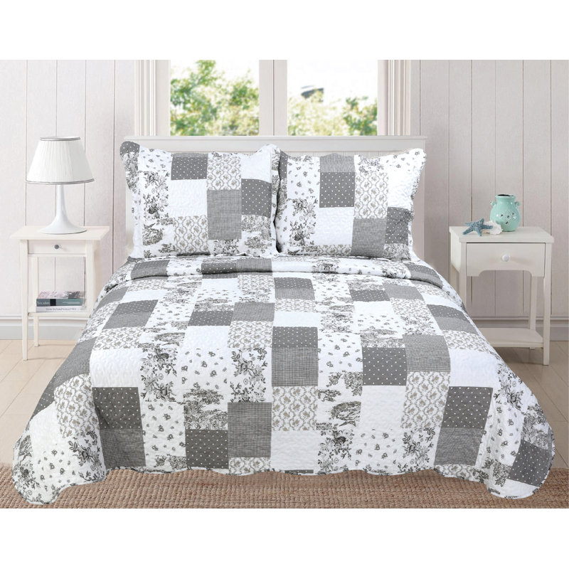 Tuckerman Patchwork Quilt, King Quilt + 2 Shams