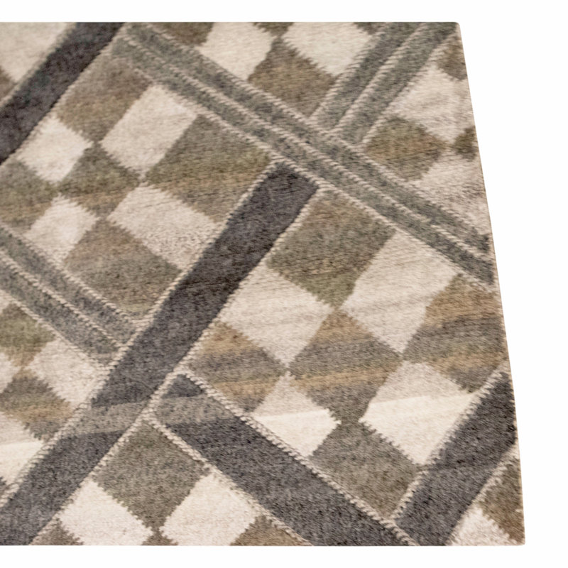 High-Quality Hand-Knotted Pebble Area Rug
