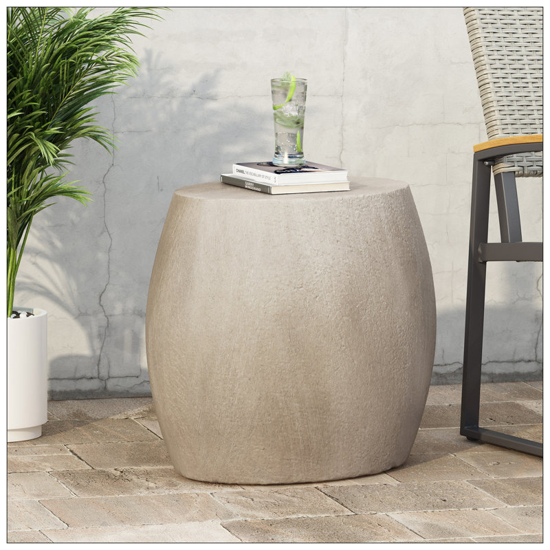 Table d'appoint d'extérieur en béton léger