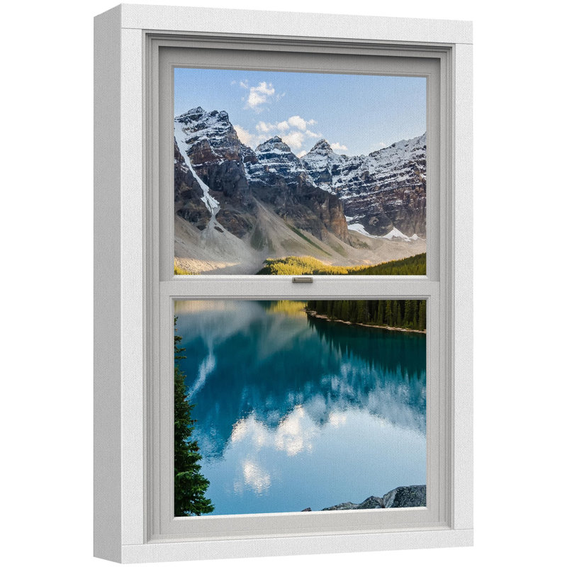 Décor de fenêtre «Vue de la fenêtre Montagnes enneigées, ciel nuageux, lac, réflexion, images de la nature, décor paysage rustique» sur