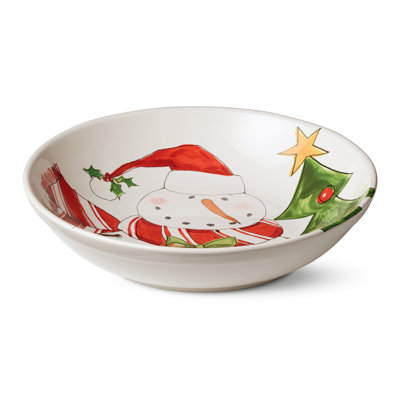 Bol de service Snowman Delight 13 po - Un généreux bol en céramique de 13 pouces et 128 onces dans la vignette de bonhomme de neige de la collection, le bol de service le plus confortable de la saison.
