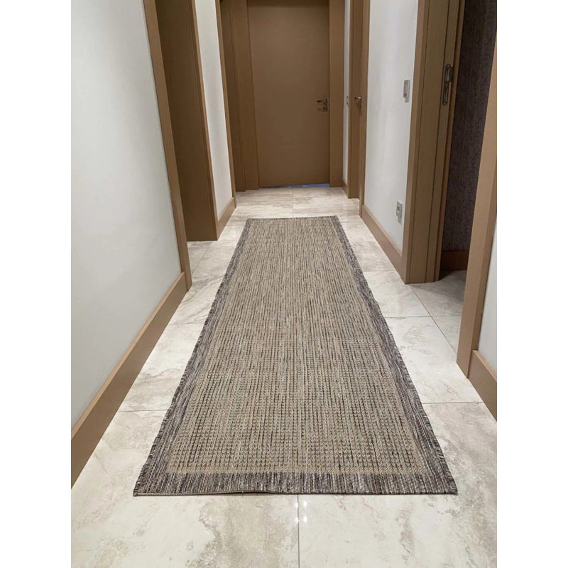 Tapis Olalla, Rectangle 5 pi 10 po x 9 pi 5 po