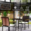 Chaises de patio empilables, accoudoirs en bois de rotin, terrasse moderne