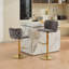 Tabourets de bar pivotants rembourrés en velours Classic avec hauteur réglable, base plaquée or et dossier capitonné, ensemble de 2 pour pub et îlot de cuisine-400996145