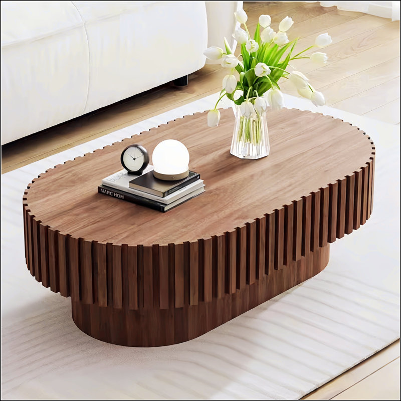 Table basse ovale, conception cannelée moderne Mid-Century avec piédestal, bois de noyer classique pour le salon et les petits espaces