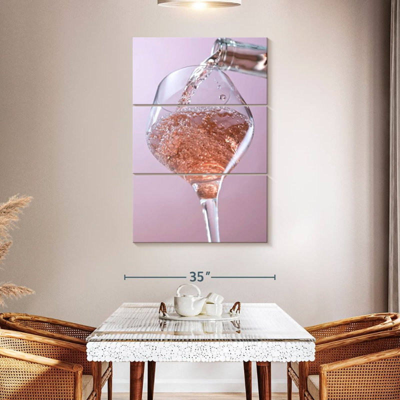 Vin rosé Yarlin, H 50 po x l 32 po