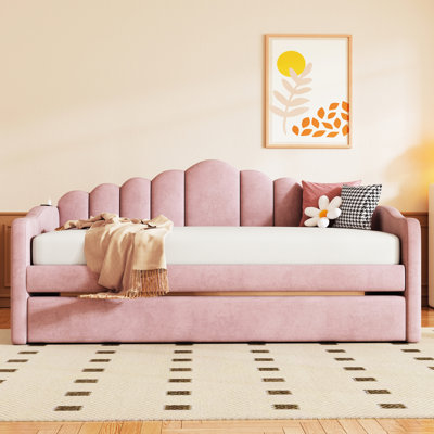 Lit de jour simple rembourré avec lit gigogne, velours rose, charge pour un usage quotidien, pas de sommier tapissier requis
