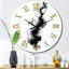 Horloge murale abstraite Sub l'encre monochromatique-2086837533