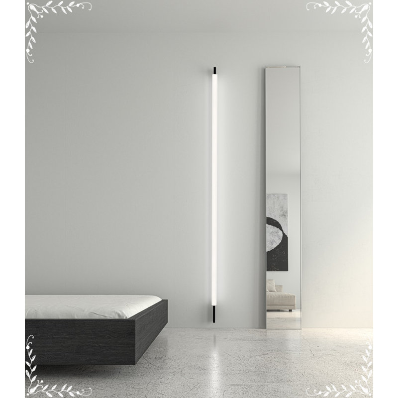 Keel™ Sconce, Black